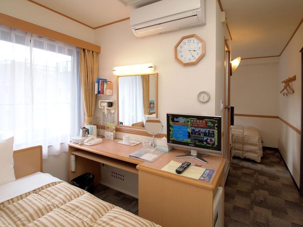 Toyoko Inn Okayama eki Nishi guchi Hiroba Eksteriør billede