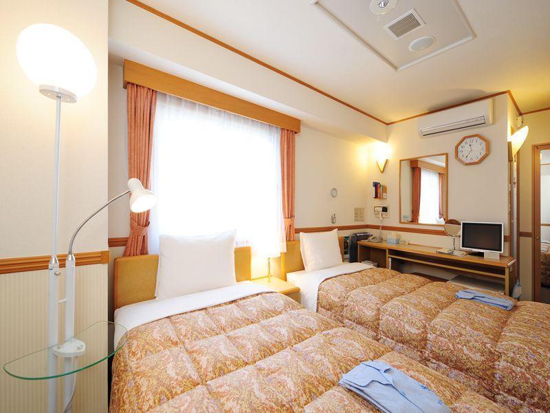 Toyoko Inn Okayama eki Nishi guchi Hiroba Eksteriør billede